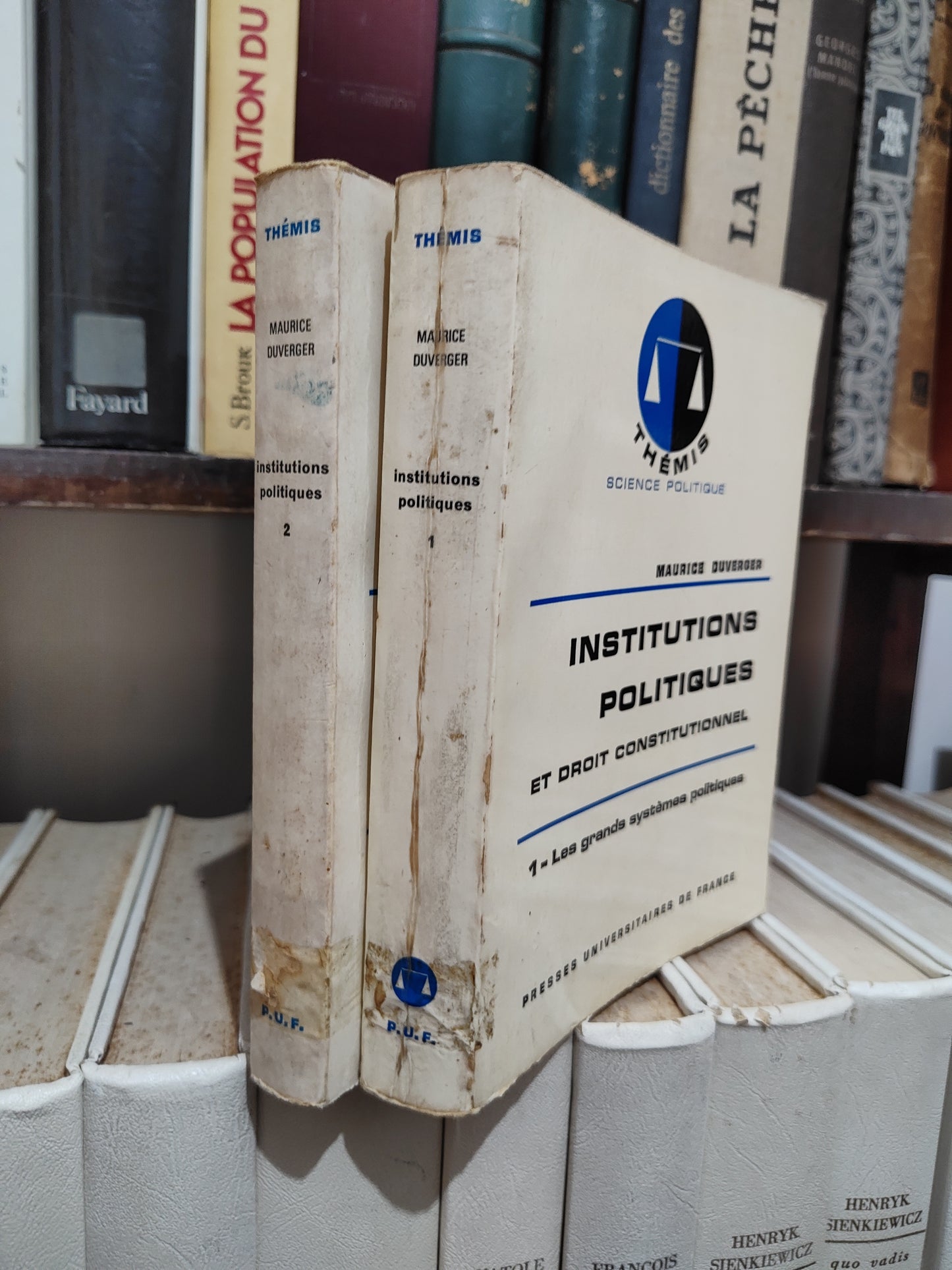 Duverger - Institutions Politiques 1;2 THEMIS