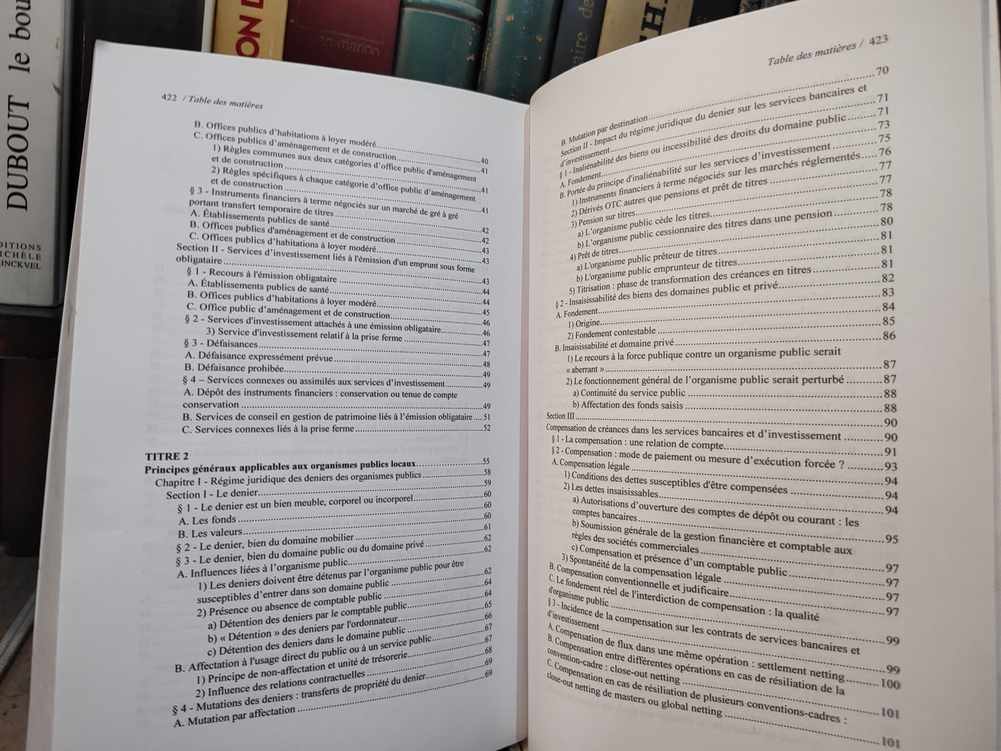 Armand - Les contrats de services bancaires et d'investissement des collectivités locales