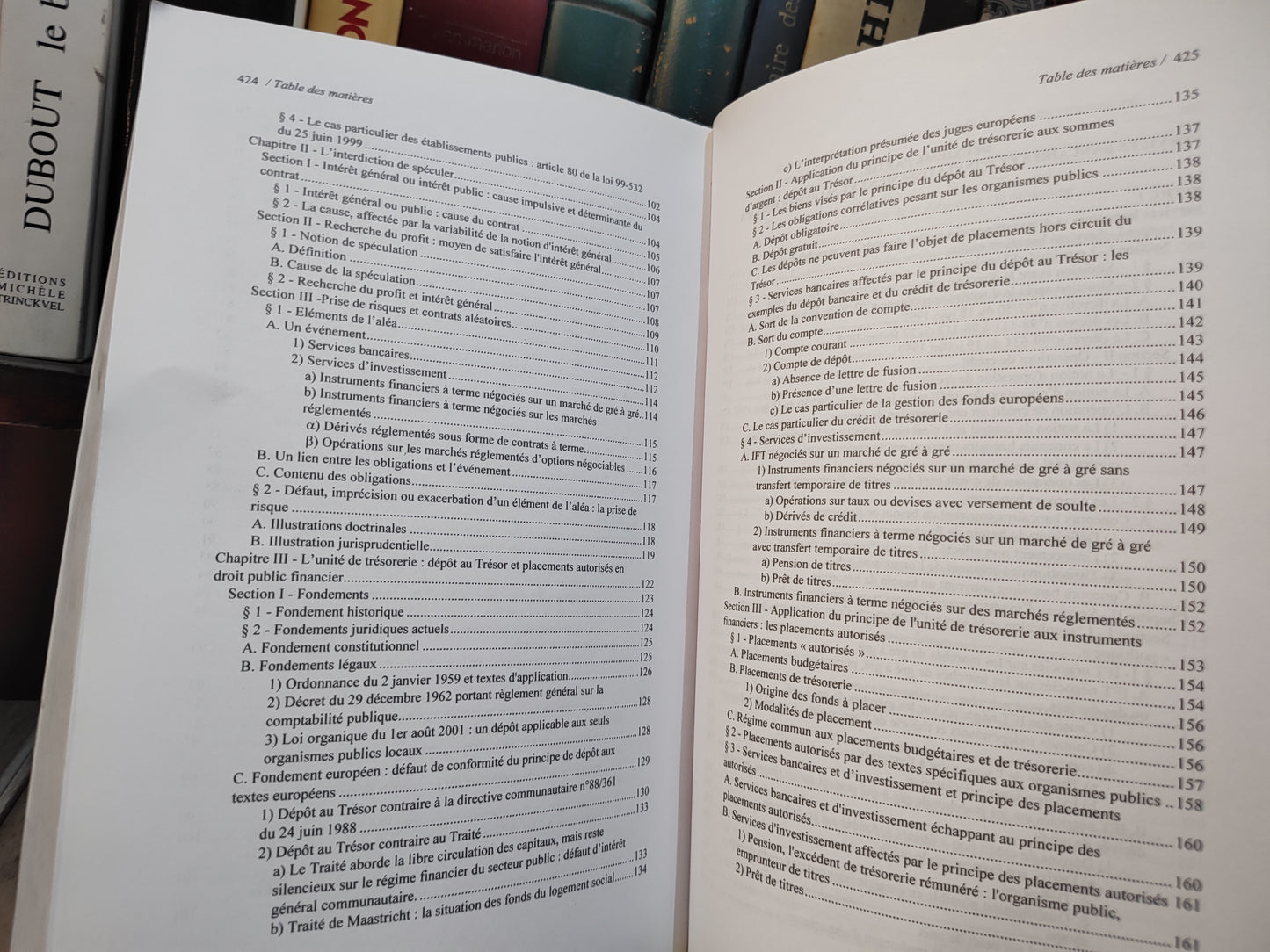 Armand - Les contrats de services bancaires et d'investissement des collectivités locales