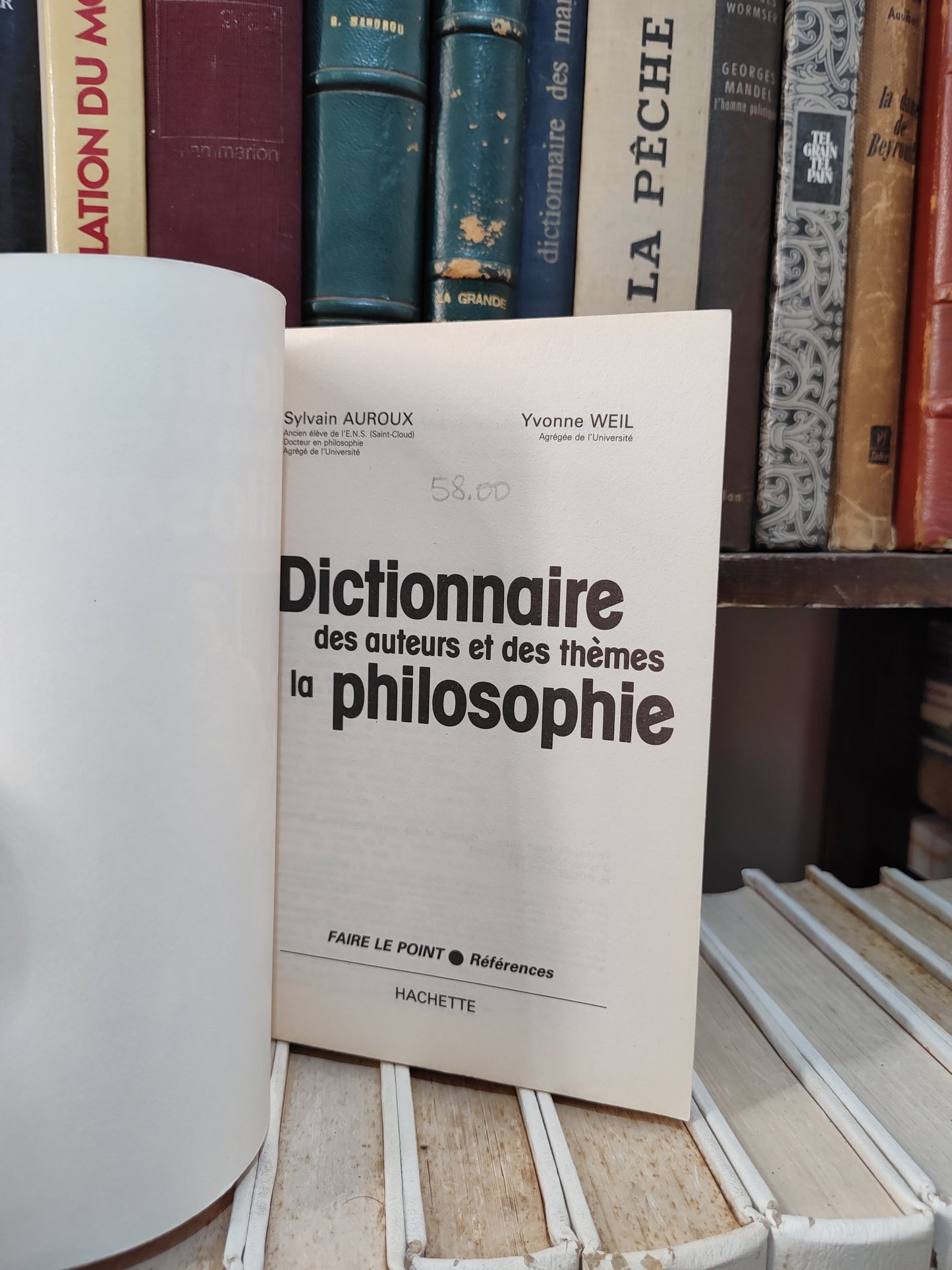 Auroux - Dictionnaire des auteurs et des thèmes de la philosophie