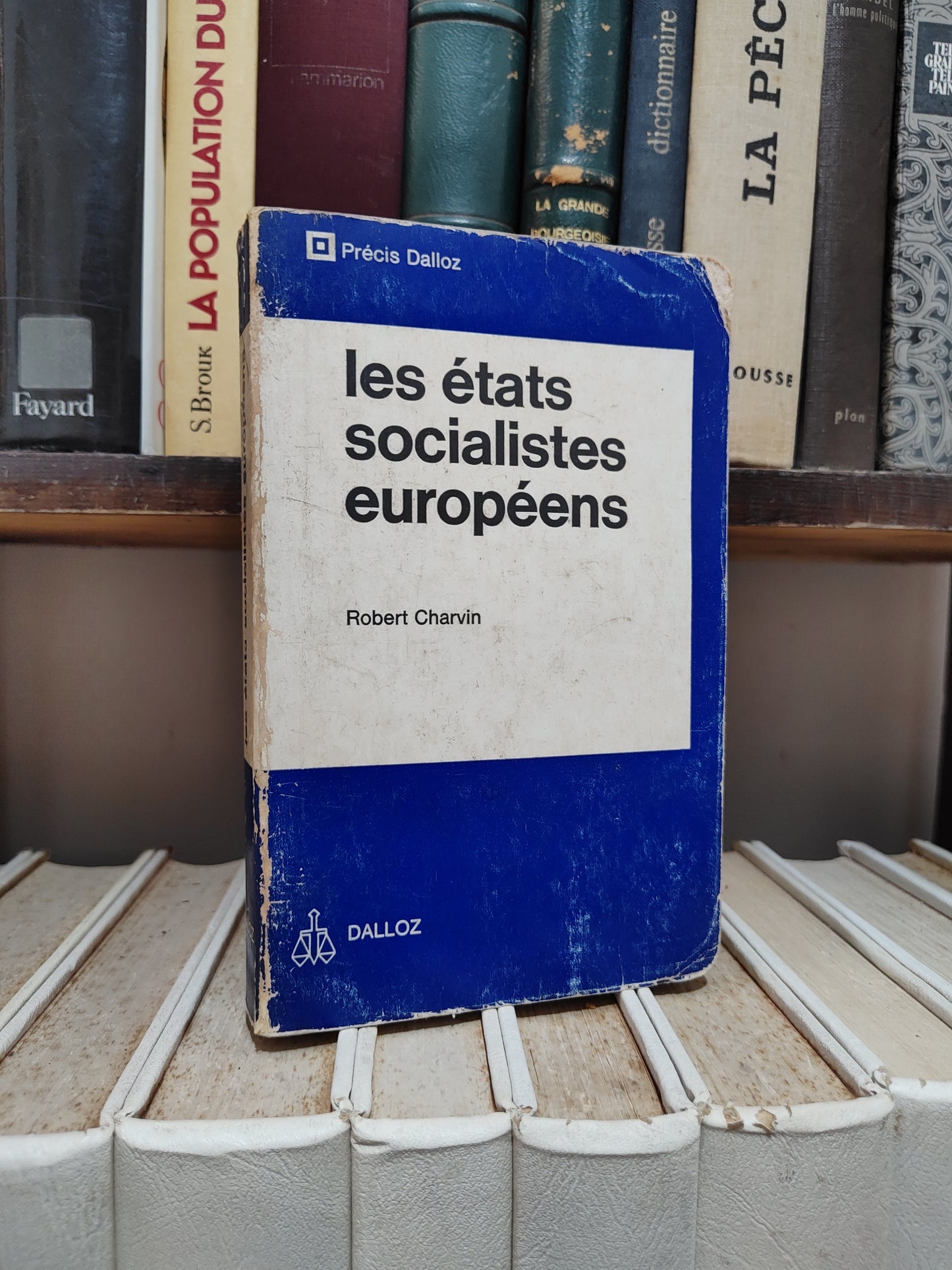 Charvin - Les états socialistes européens Dalloz