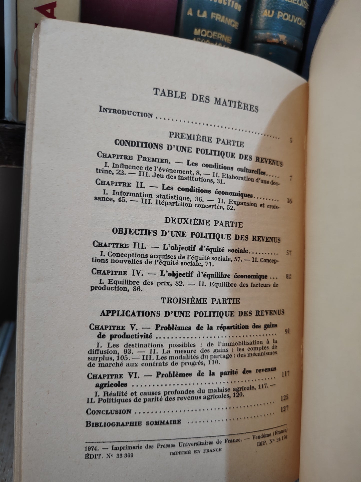 Courthéoux - La politique des revenus ; que sais-je