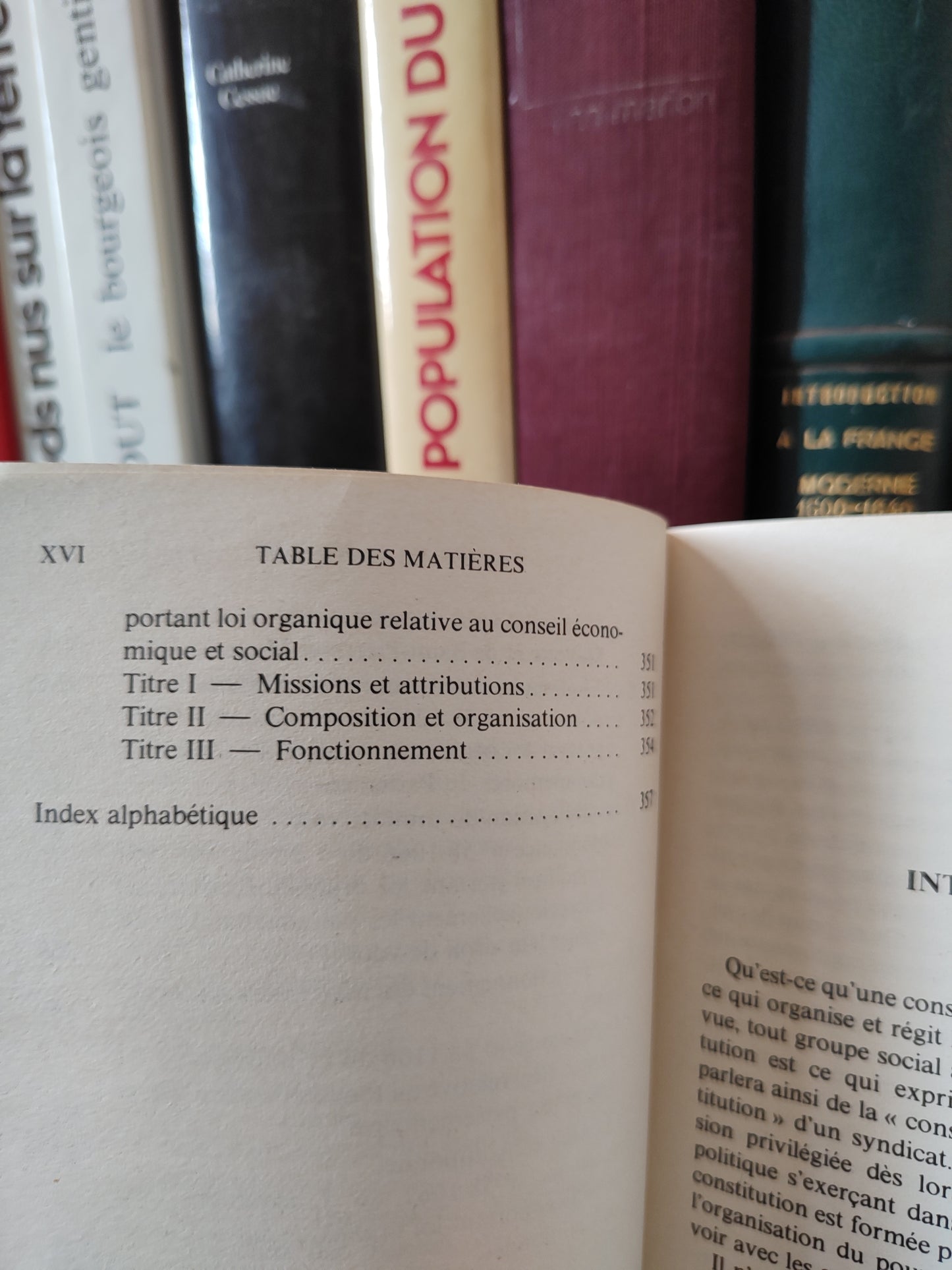 Debbasch - Les constitutions de la France