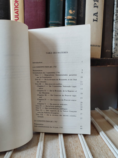 Debbasch - Les constitutions de la France