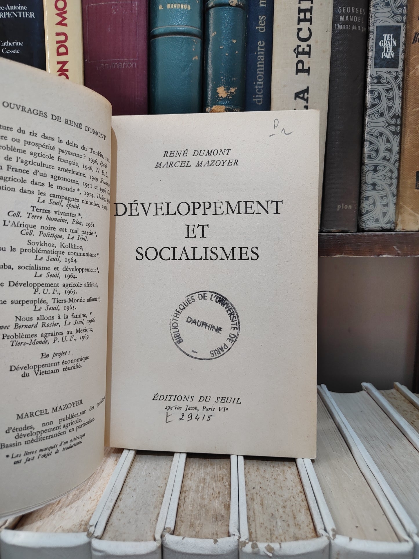 Dumont - développement et socialismes