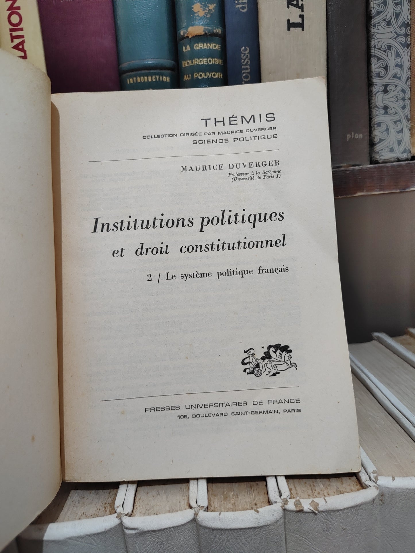 Duverger - Institutions Politiques TOME 2 THEMIS