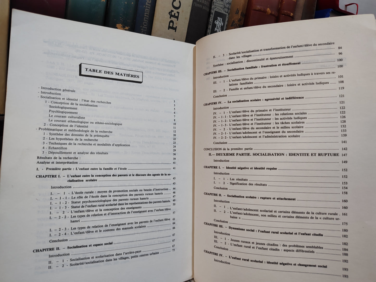 El Mostafa - Socialisation et identité : Étude psychosociologique de l'enfant scolarisé au Maroc