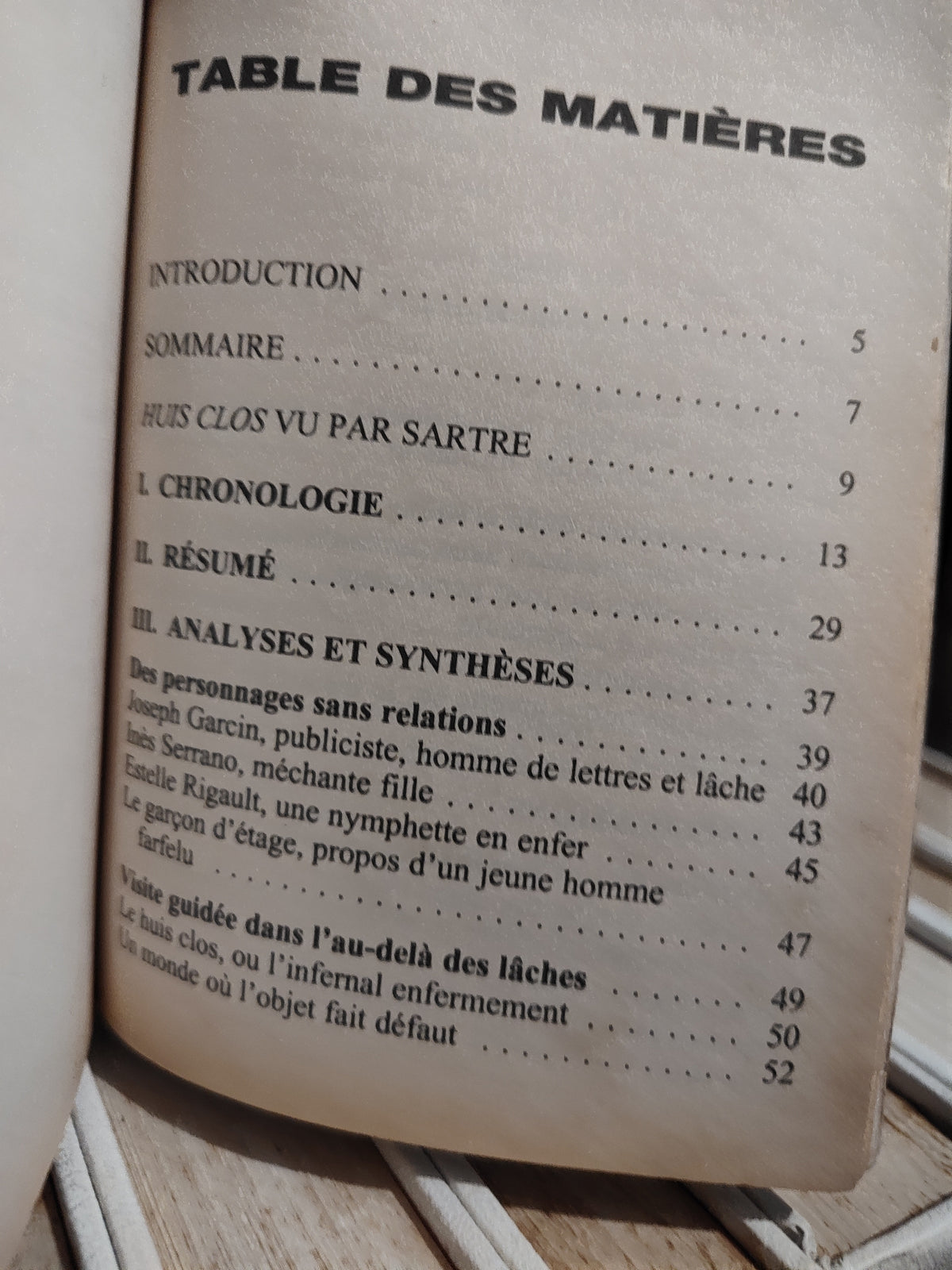 Ferraro - Étude de huis clos Sartre