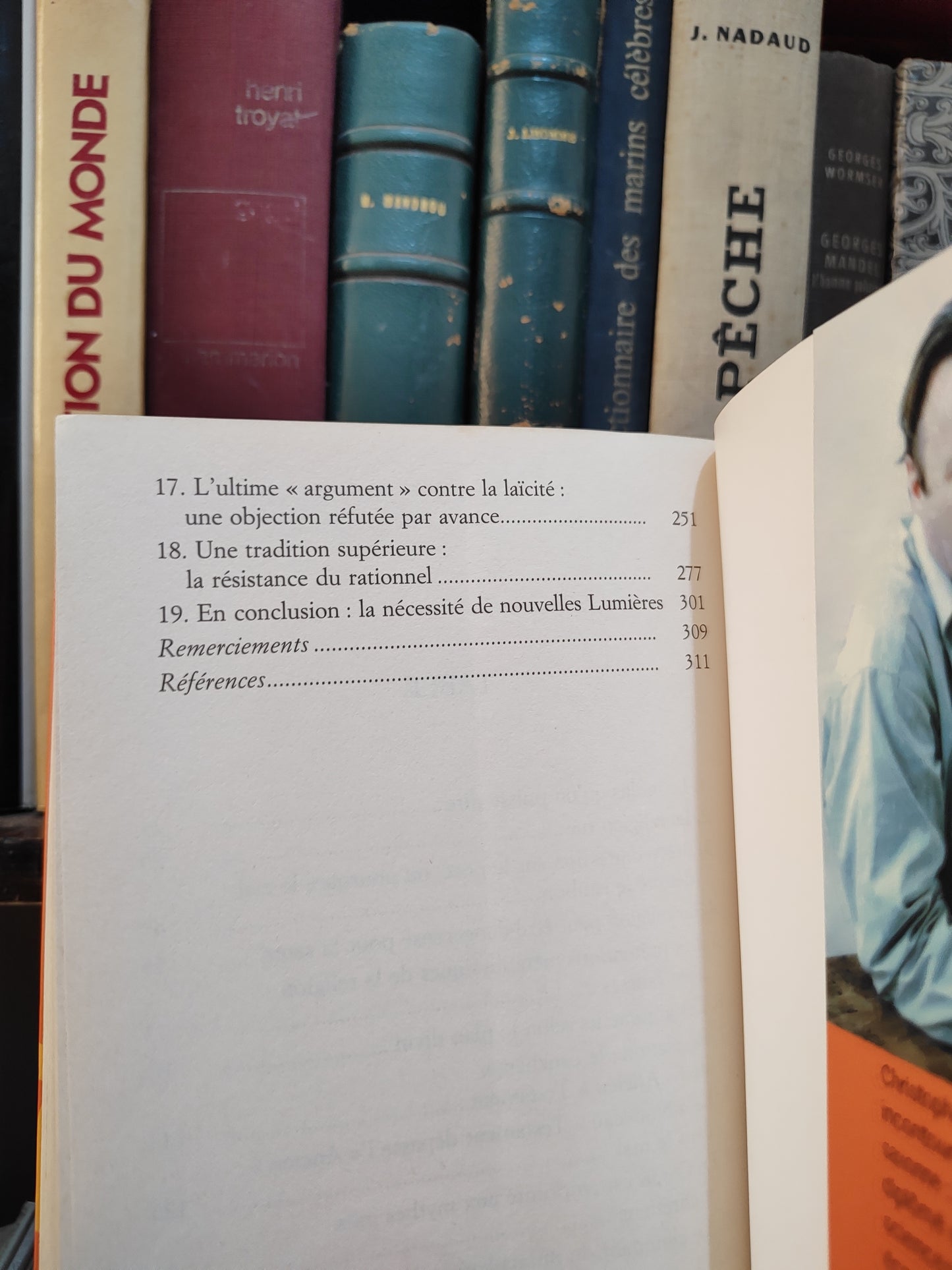 HItchens - Dieu n'est pas grand : comment les religion empoisonne tout