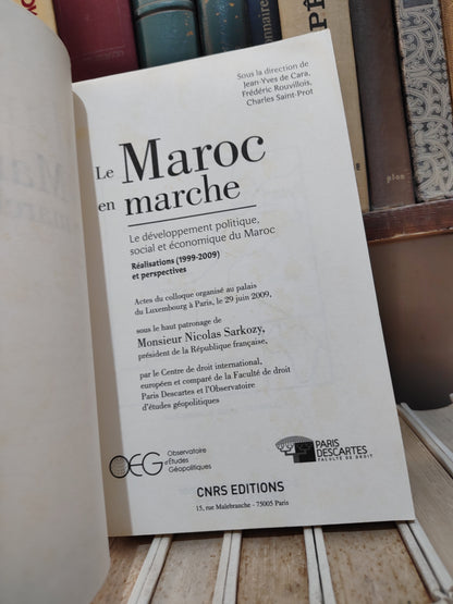 Le Maroc en marche : Le développement politique, social et économique du Maroc