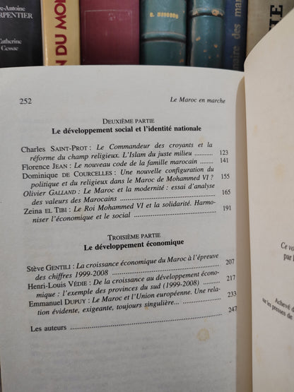 Le Maroc en marche : Le développement politique, social et économique du Maroc