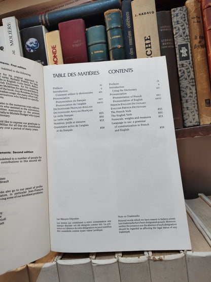 Le Robert et Collins Dictionnaire Français Anglais / English French