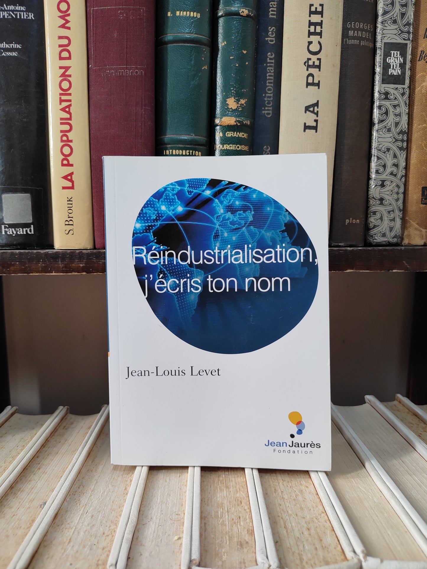 Levet - Réindustrialisation j'écris ton nom