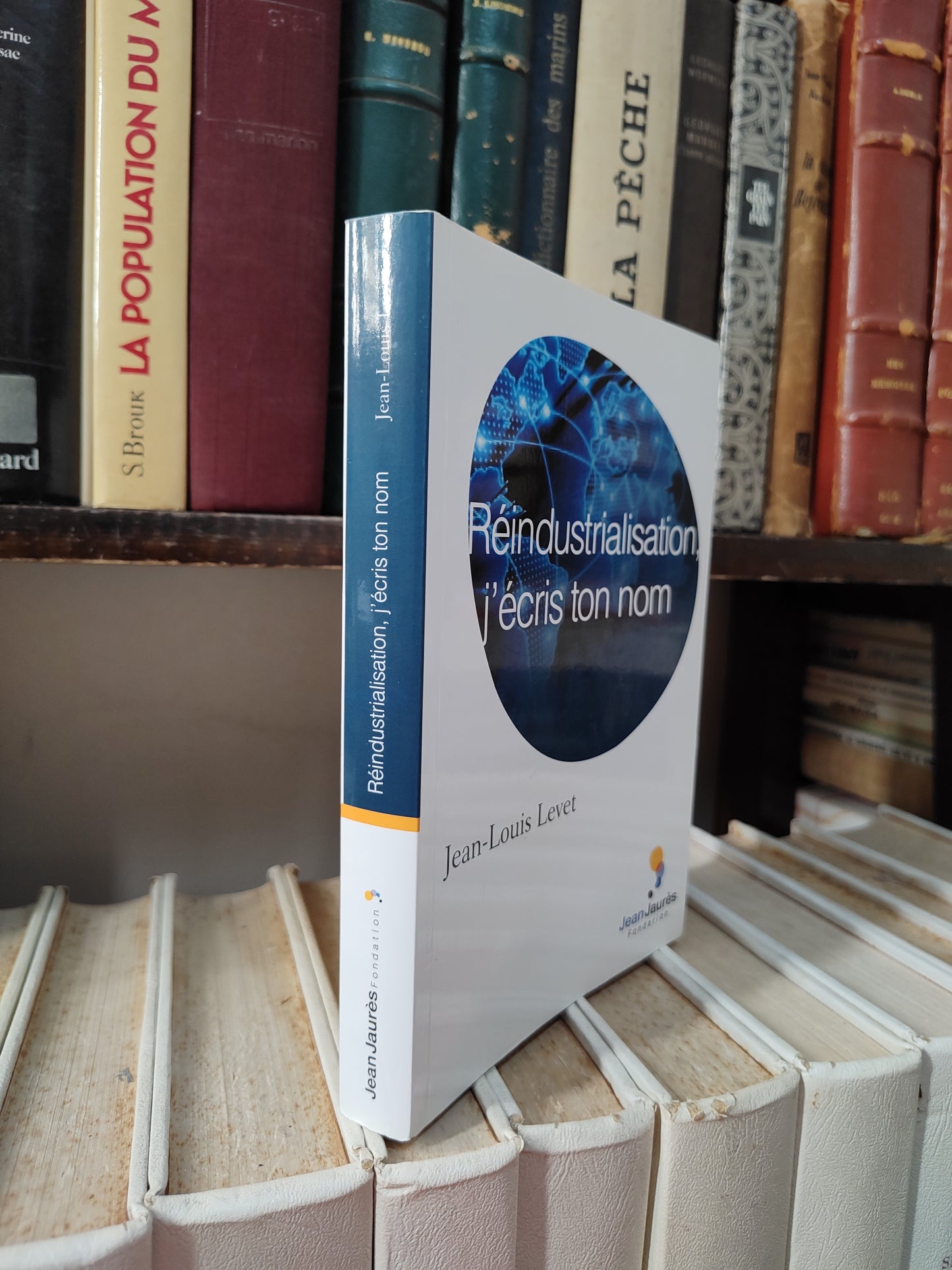 Levet - Réindustrialisation j'écris ton nom