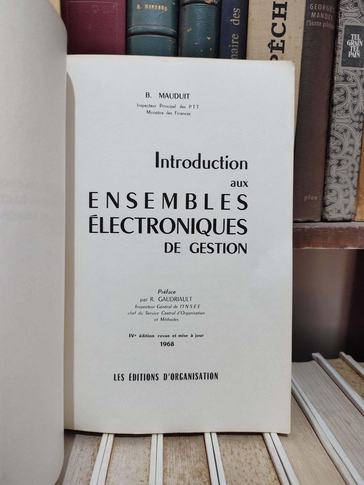 Maudit - Introduction aux ensembles électroniques de gestion