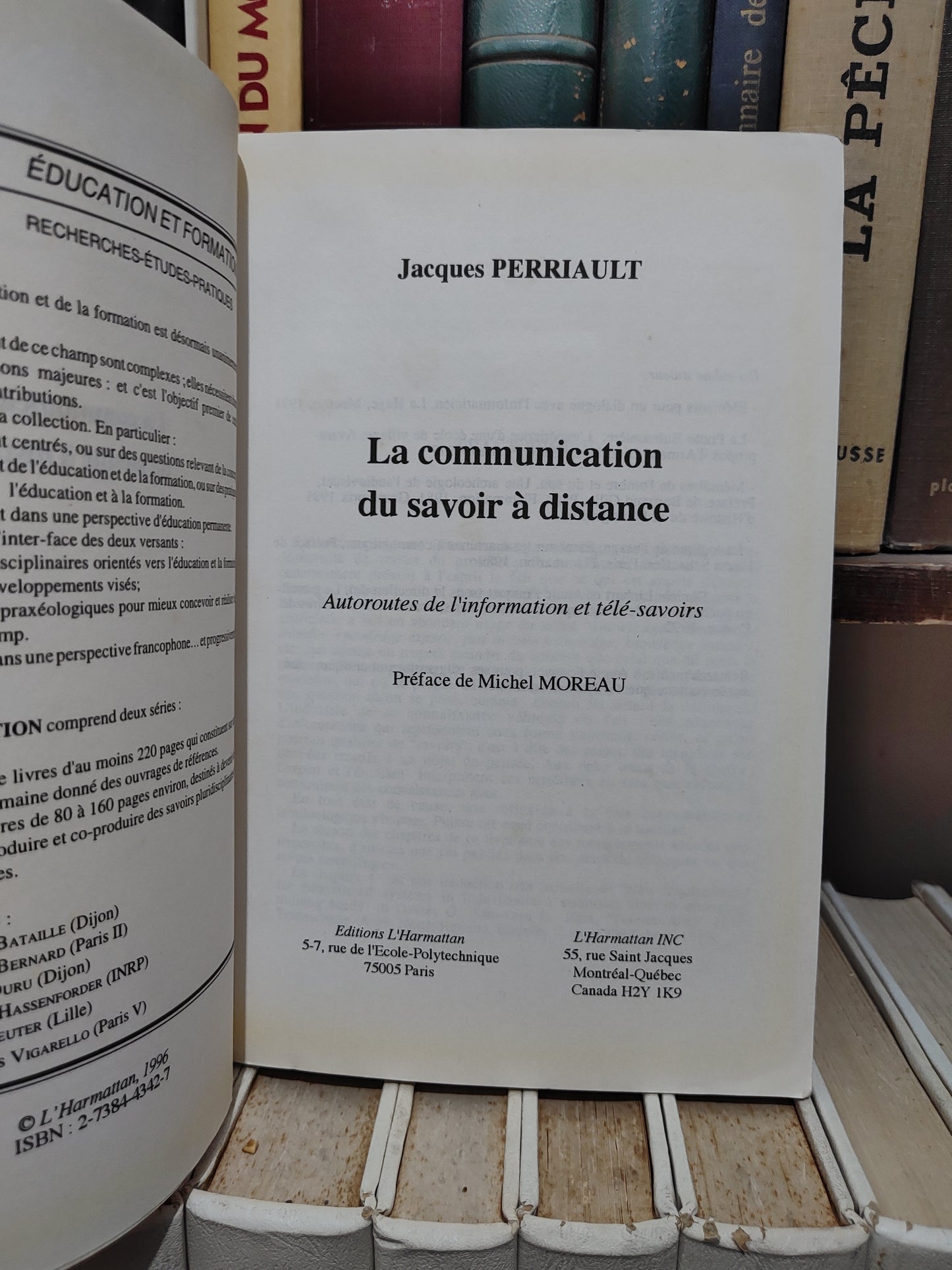 Perriault - La communication du savoir a distance