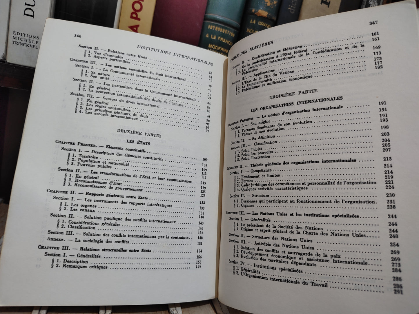 Reuter - Institutions internationales THEMIS