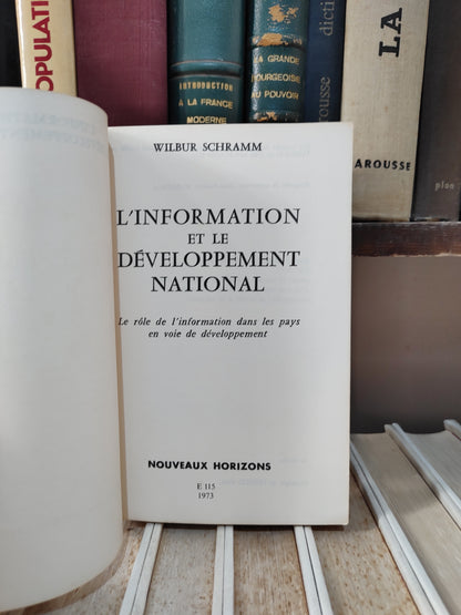 Schramm - L'information et le développement national