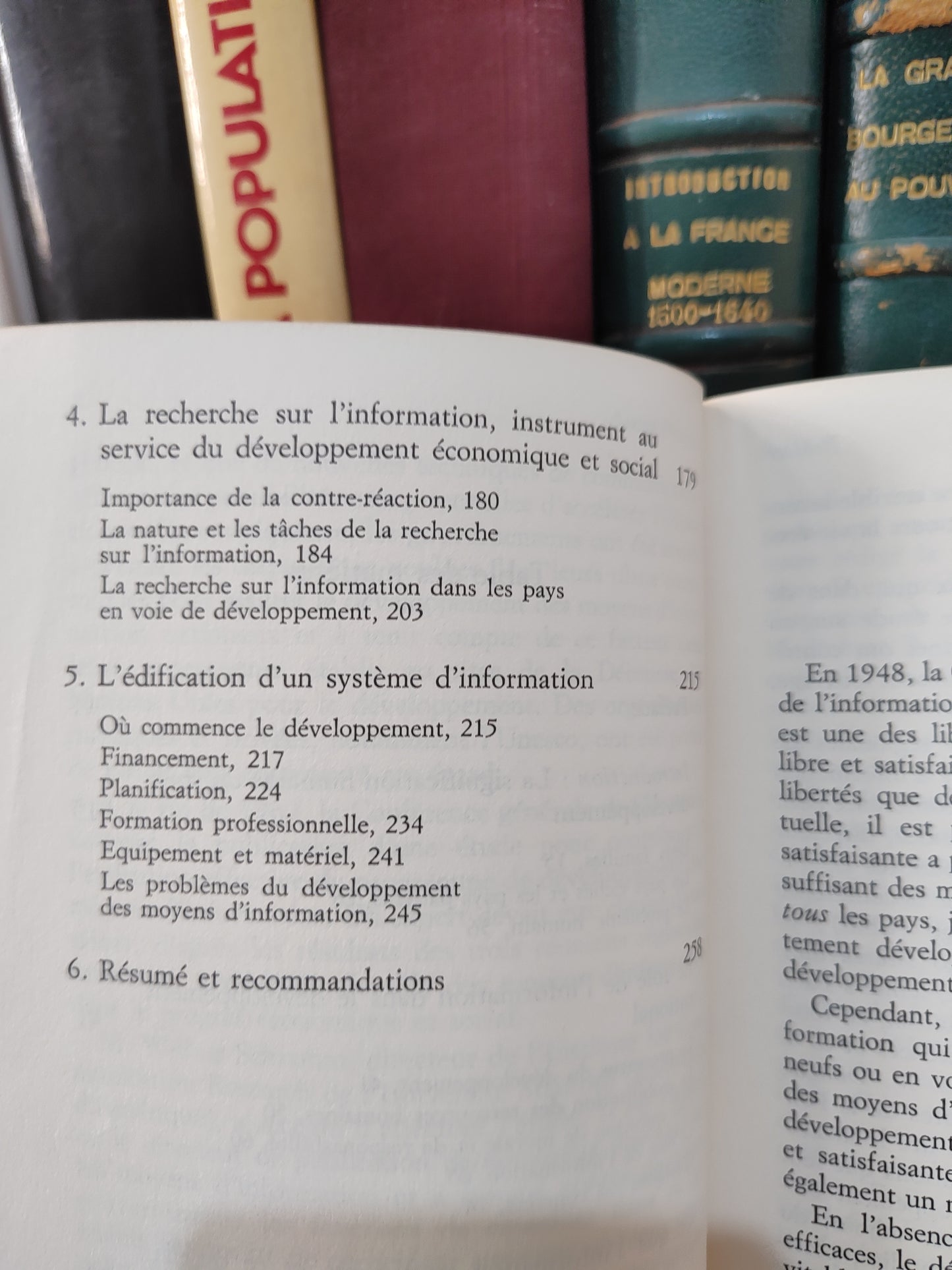 Schramm - L'information et le développement national
