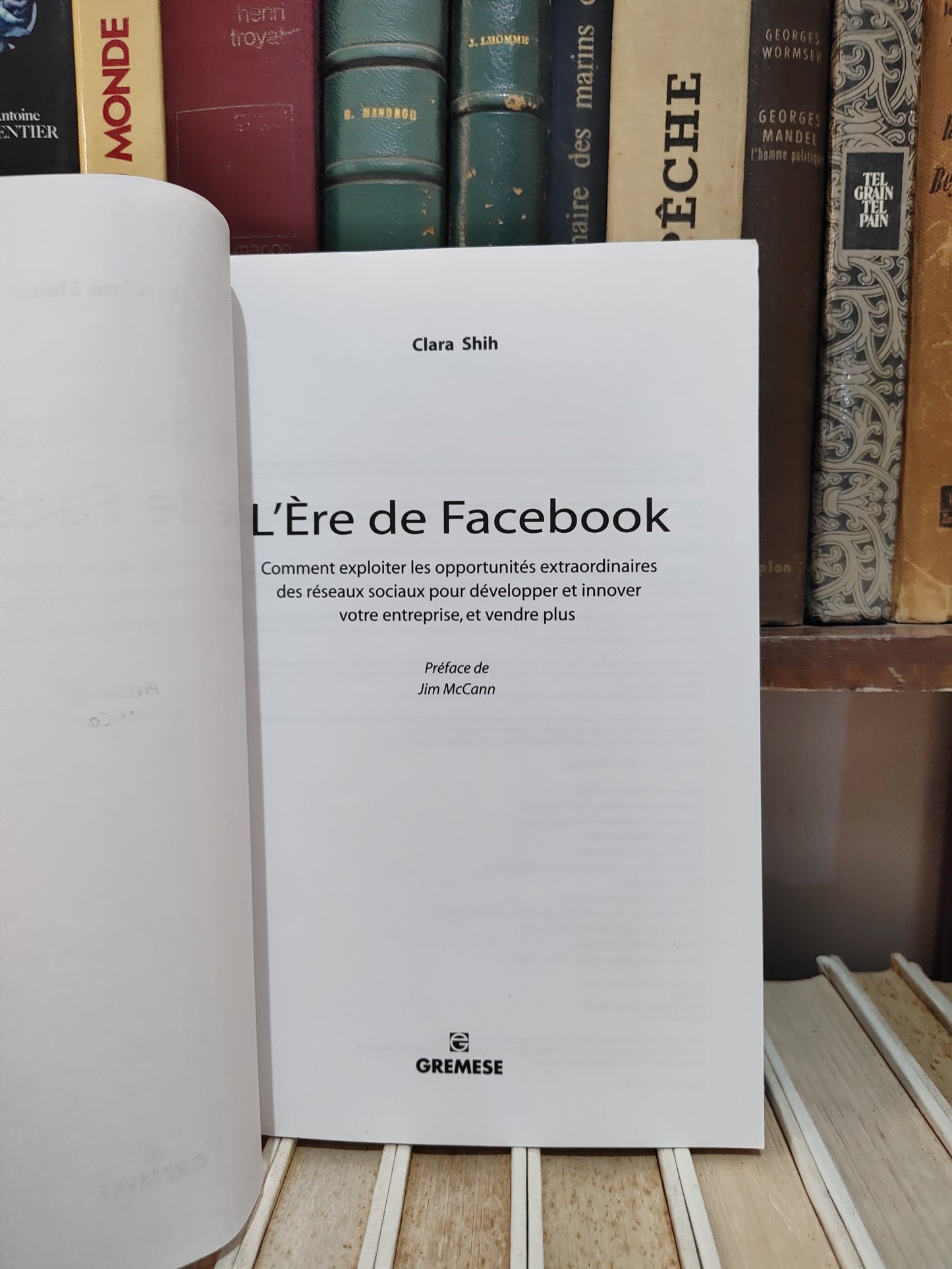 Shih - L'ère de Facebook