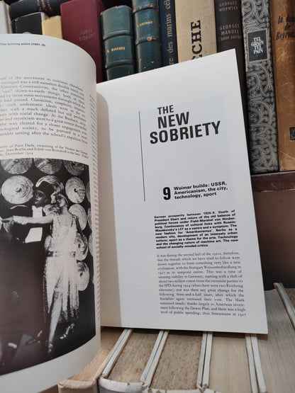 Willett - The new sobriety 1917 1933 : Art and poltics in the Weimar period