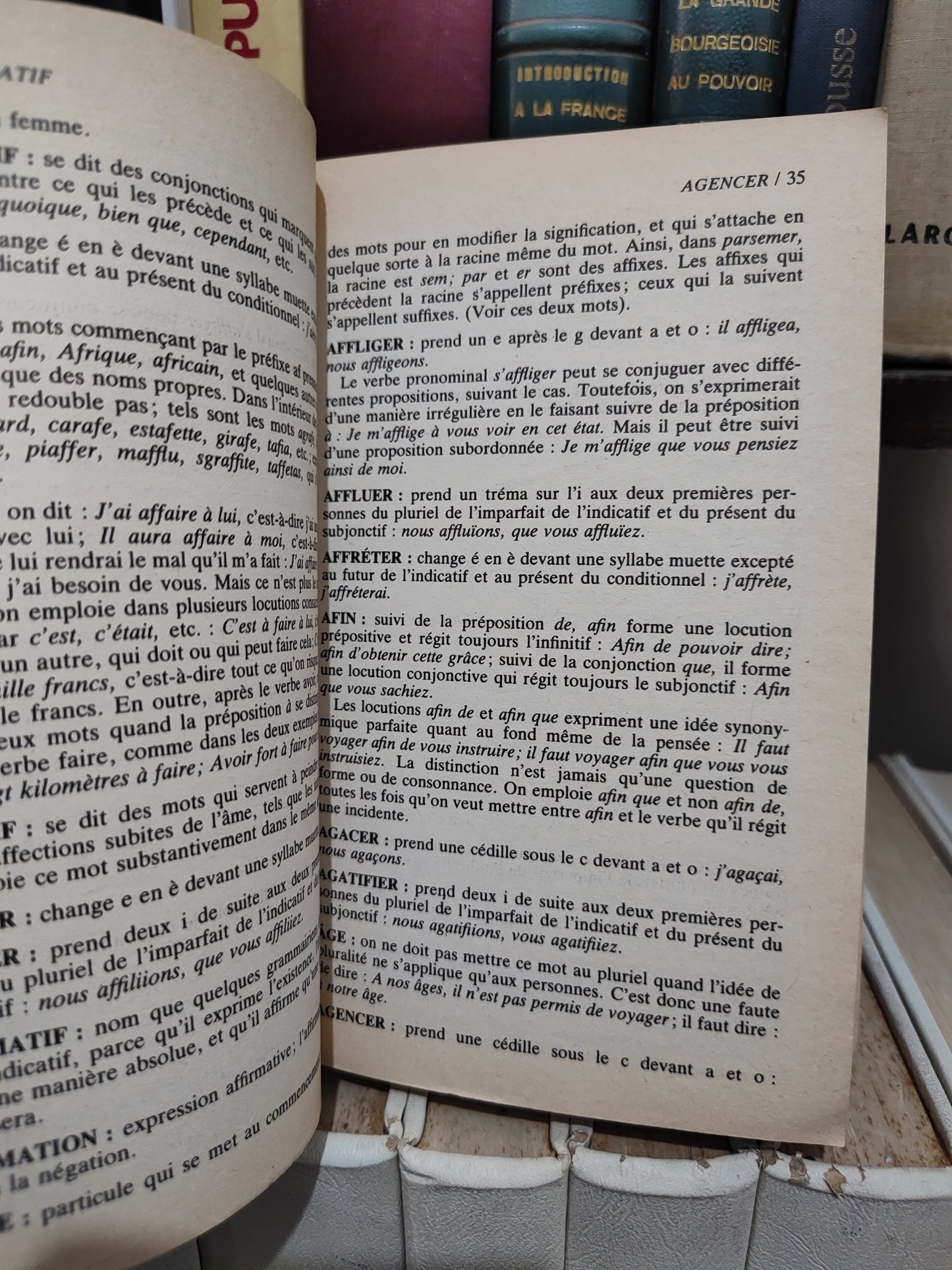 Younes - Dictionnaire grammatical