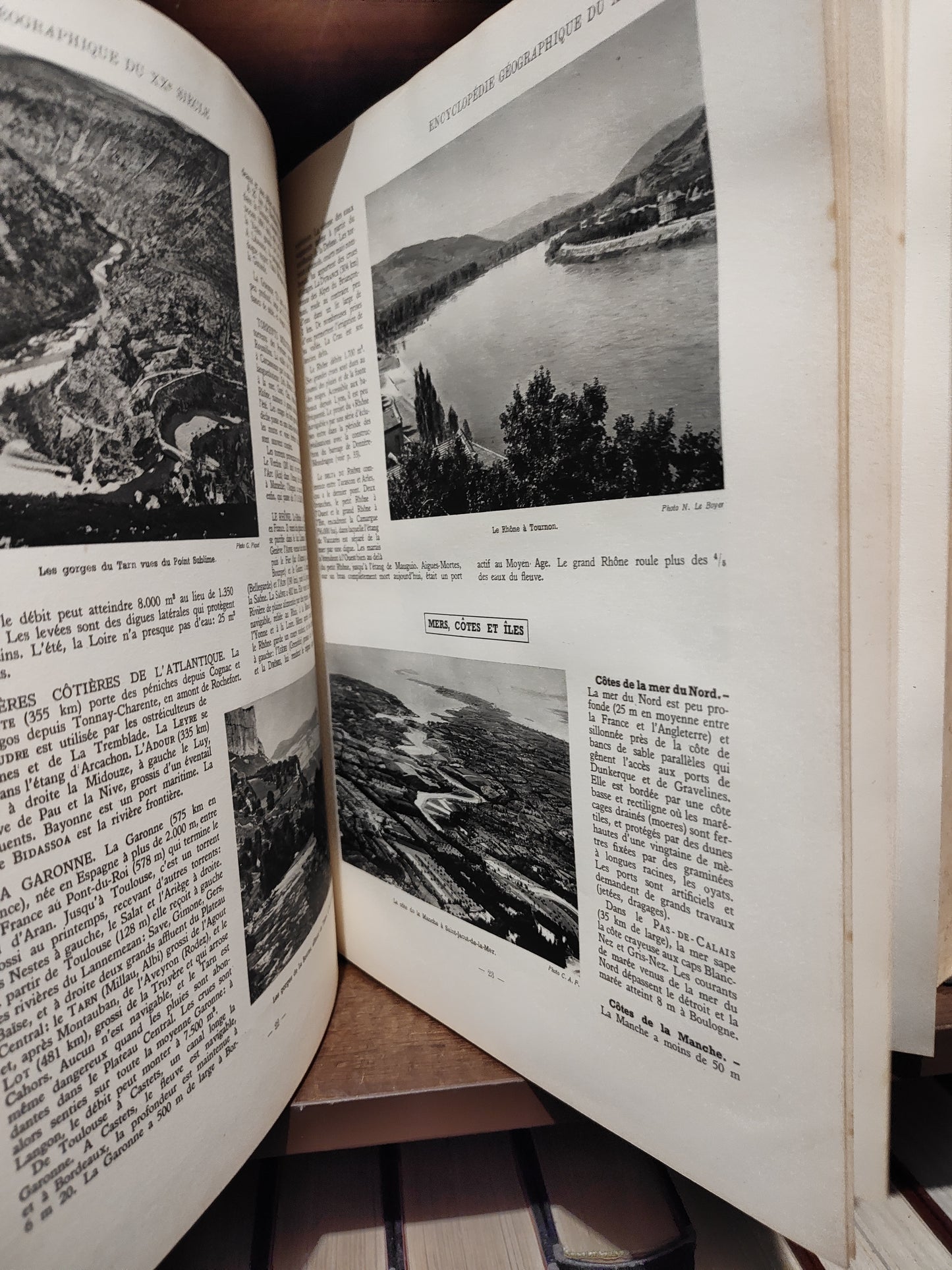 L'encyclopédie géographique du XXe siècle 1950