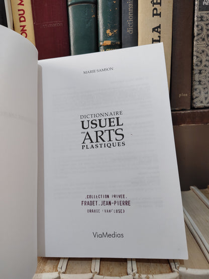 Dictionnaire usuel des arts plastiques