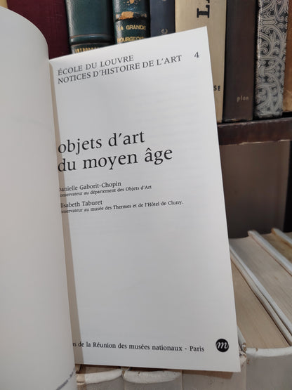 Objets d'art du moyen âge