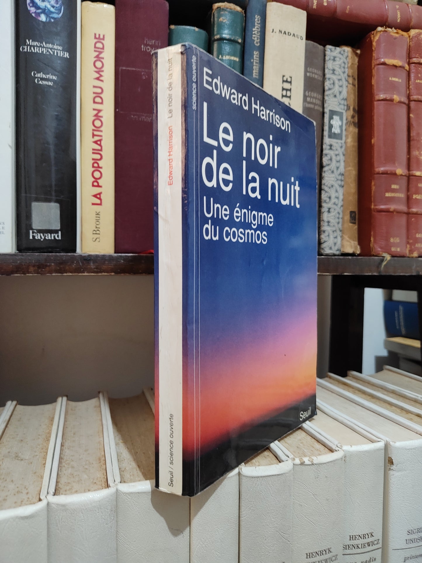 Harrison - Le noir de la nuit : Une énigme du cosmos